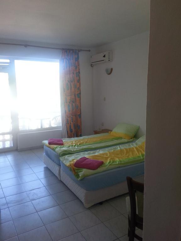 Family Hotel Casablanca Green 瓦爾納 外观 照片