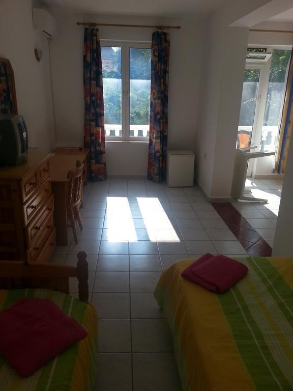 Family Hotel Casablanca Green 瓦爾納 外观 照片