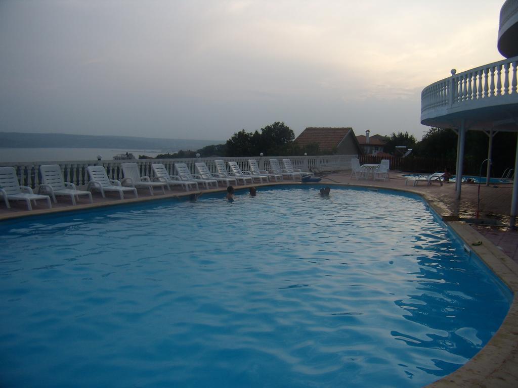 Family Hotel Casablanca Green 瓦爾納 外观 照片