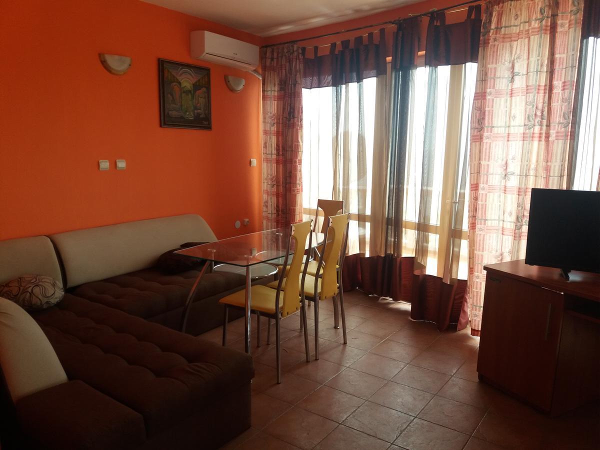 Family Hotel Casablanca Green 瓦爾納 外观 照片